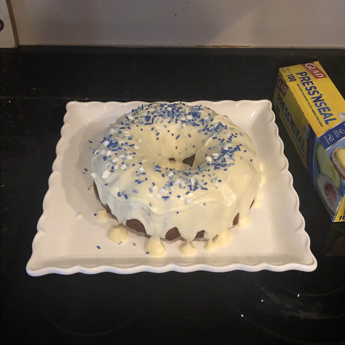 dotCom243's tweet image. I baked a cake!! Who wants some?