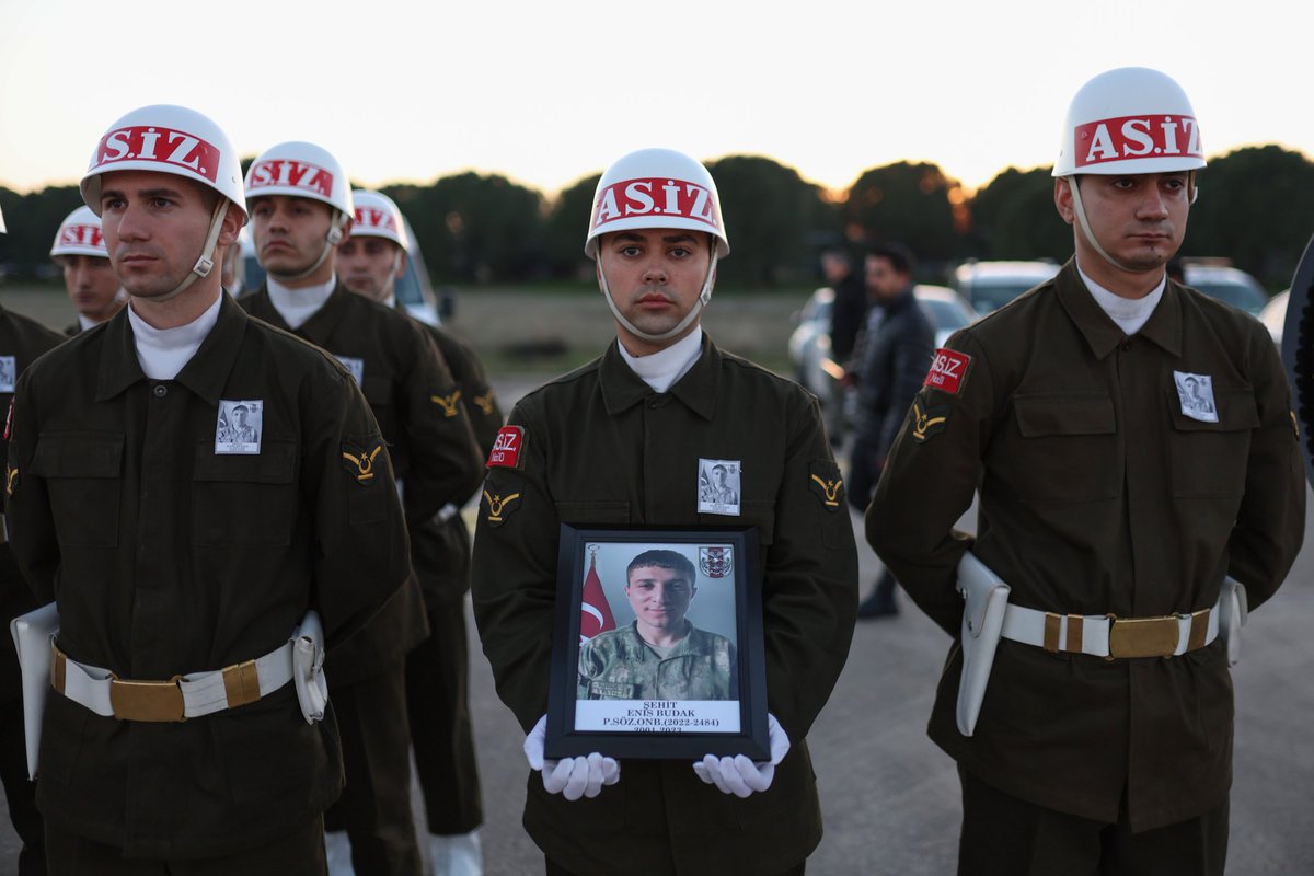 Özgür Özel tweet media