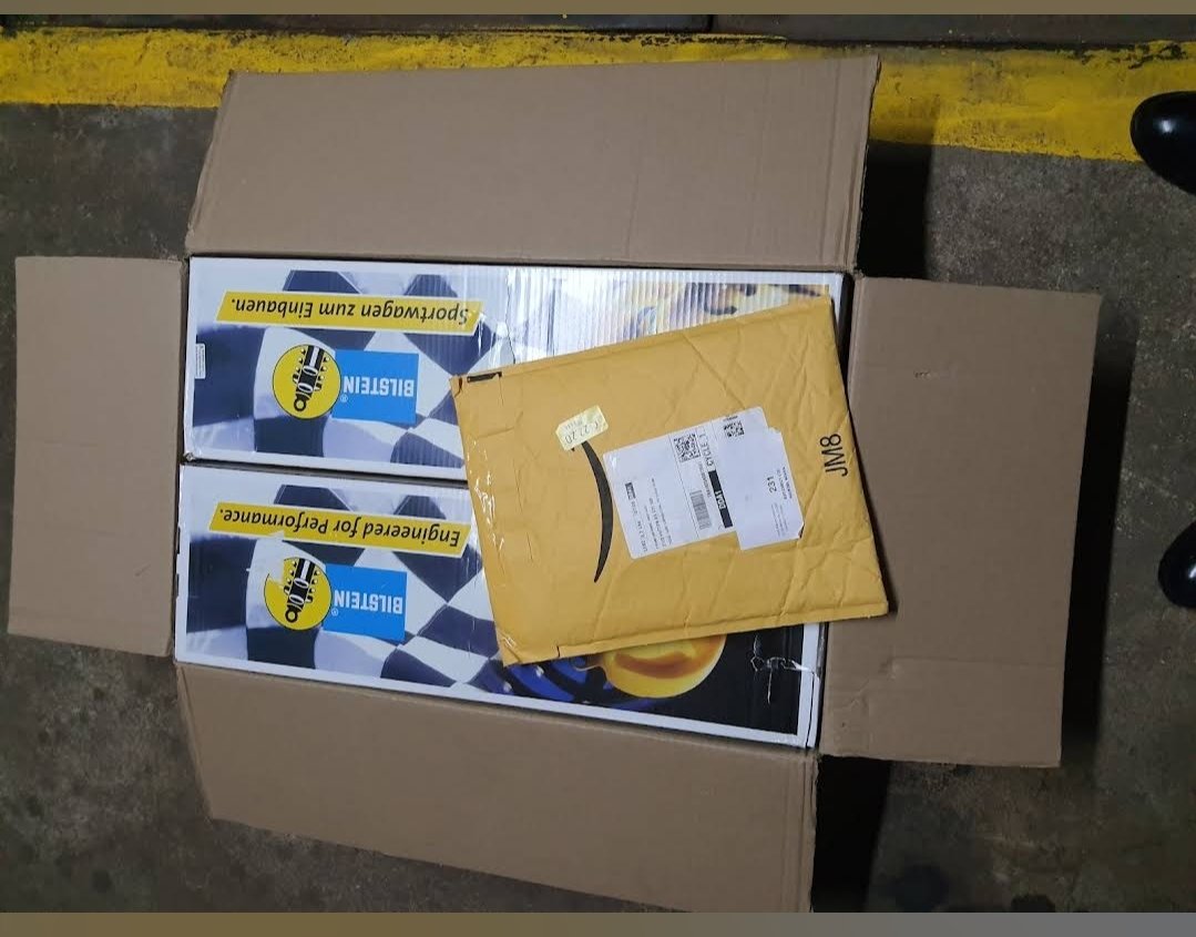 frank_onyango's tweet photo. @kentexcargo #kentexcargo these shocks still going strong 2 years since the delivery https://t.co/I8AWbNE2ld