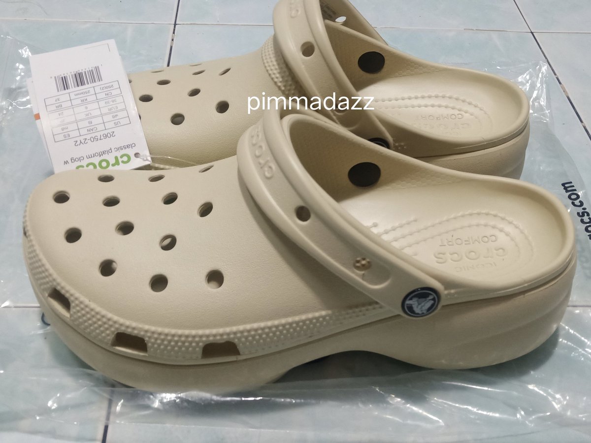 ThesoundOFFrain's tweet photo. CROCS Classic Platform Clog สี Bone ยอดฮิต ของแท้100%
Size W8 38-39 ซื้อมาผิดไซส์ ของเพิ่งมาถึงไม่เคยใส่ใหม่มาก ใครใส่ได้รับน้องไปนะคะน้องใหม่มากจริงๆ
ซื้อ 2,590 ส่งต่อ 2,100฿ รวมส่ง
ลดได้อีกนิดหน่อย #ส่งต่อรองเท้า #crocsthailand #crocs #crocsplatform #crocsoriginal #ส่งต่อcrocs https://t.co/a2GwHJ7BWg