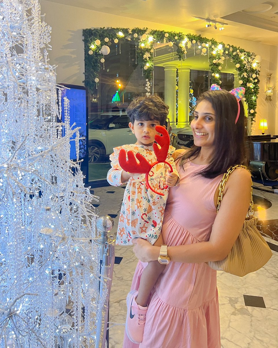 Merry Christmas Eve! 🎄✨ 
Sending joy and warm wishes for Happy Holidays! Cherish every magical moment with your loved ones 💖