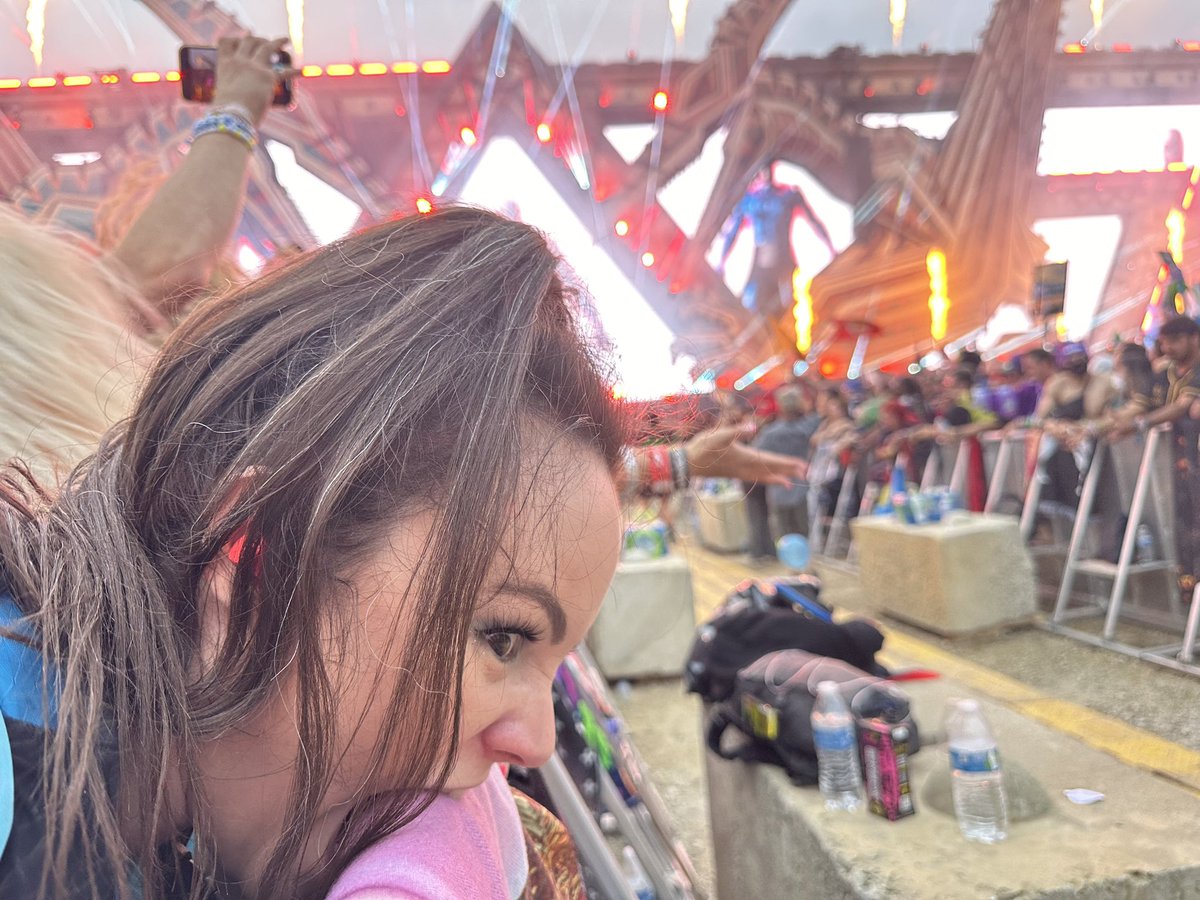 Who remembers when I was biting the rail at Kai’s Lost Lands set 🥰 one of my fav memories of 2023