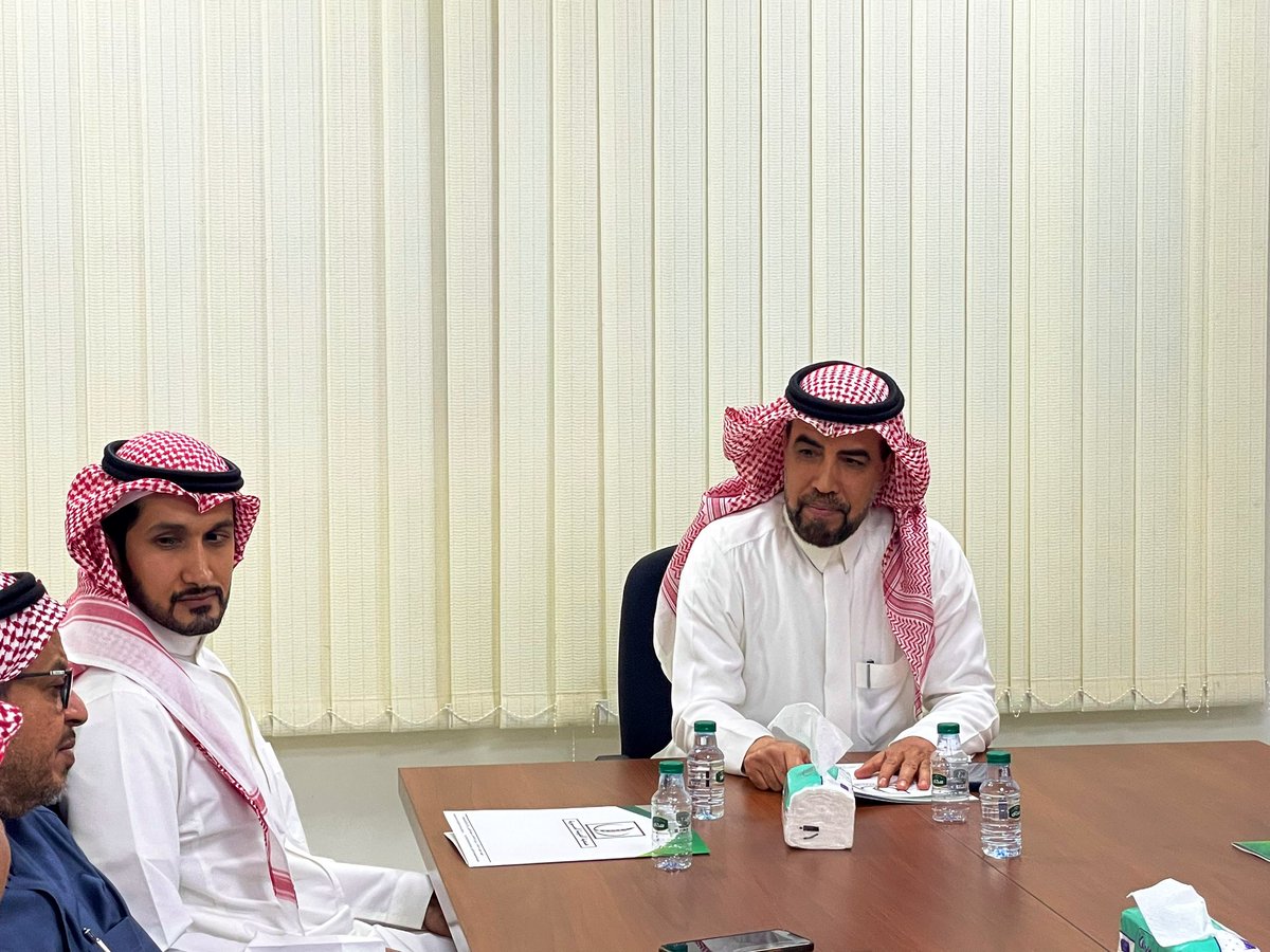 alkairiah's tweet photo. عقد مجلس إدارة #جمعية_العيينة_الخيرية اجتماعه الثامن بدورته الرابعة مساء اليوم الاحد، برئاسة الاستاذ خالد بن ناصر الشعيفي.
وناقش المجلس المواضيع المدرجه بجدول الأعمال ، واطلع على اعمال الجمعية خلال الفترة الماضية والخطة التشغيلية للعام القادم 2024م.
#العيينة
#بدعمكم_نستمر https://t.co/fD1ooGJ1iS