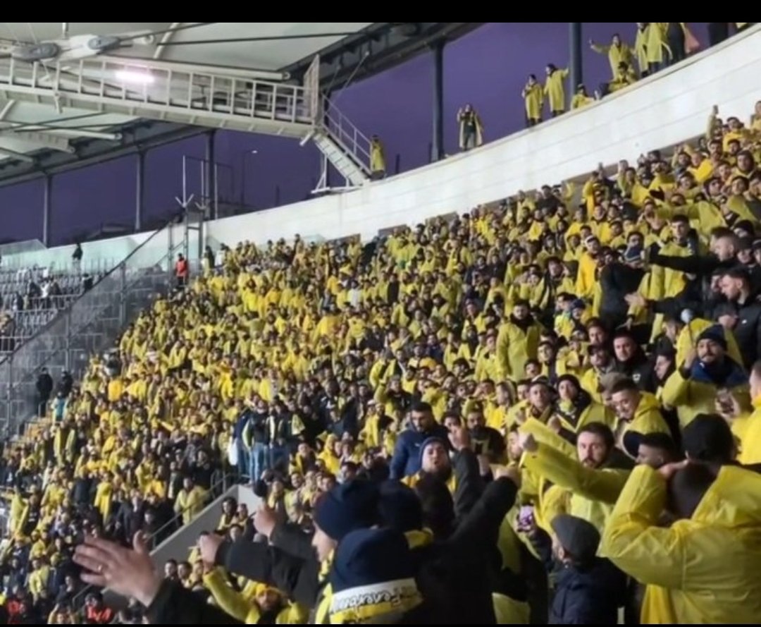 EdmondSeem92061's tweet photo. Fenerbahçe - Galatasaray Maçı Canlı İzle - GS - FB Derbisi İzle 

📌Maç Linki; https://t.co/QcsSGy951H 👈

#maclinki #maçlinki #maclink #canlimacizle #canlımaçizle # # #beinsportS #inattv #fenerbahce #galatasaray #FB #GS #derbi #FBvGS #FenerinMaçıVar #BugünGünlerdenGalatasaray https://t.co/i7Vfvur8KO