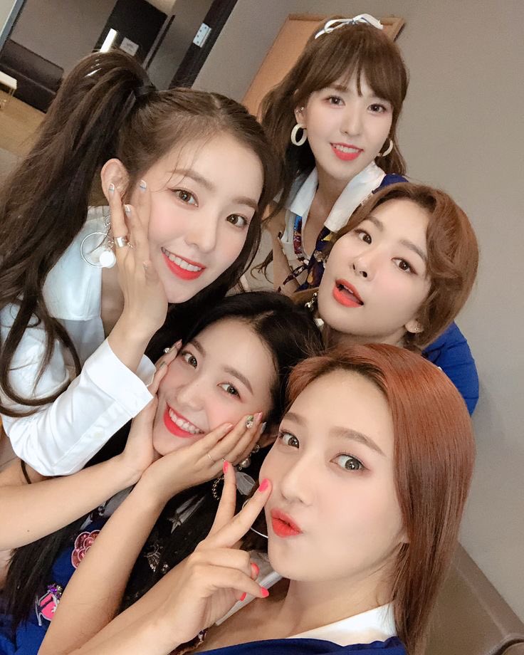 WEDHUSxKENTIR's tweet photo. pilih member red velvet https://t.co/BUIa0bffH8