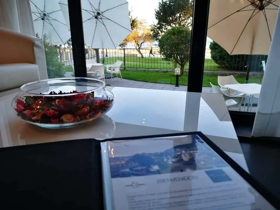 HotelCarril's tweet photo. Simplemente , Ven y #SienteCarril 💕 by @hotelcarril

#RegalaCarril - Packs &amp; Bonos Regalo 
☎ 986 511 507 👉 https://t.co/7iZZRW6eg3

│#PacksRegalo│#Escapadas │#MomentosInolvidables https://t.co/1XRYAVk3uU