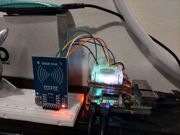 olatundepeter17's tweet image. Testing Rfid rc522 cards on a raspberry pi looks fun 

#progrmming 
#openforhire