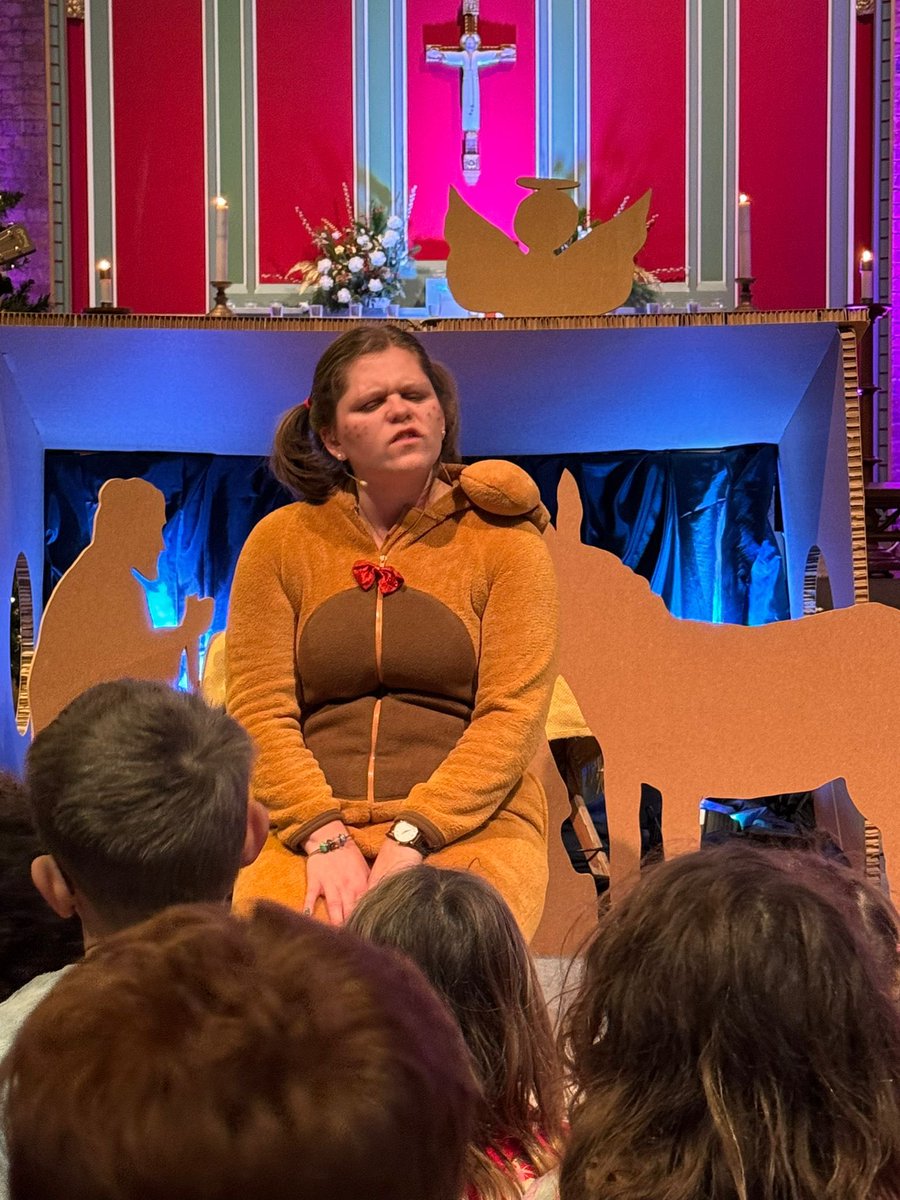 AllSaintsHamp's tweet photo. Auntie Anne fell asleeep reading our children the Christmas story. But it’s ok everyone helped Hannah finish the story &amp; find the people (&amp; sheep) who belonged in the nativity! 
Thank you to all who came. It was a lovely cozy fun afternoon together. In our pjs!!
#cribservice https://t.co/23203OjIfl