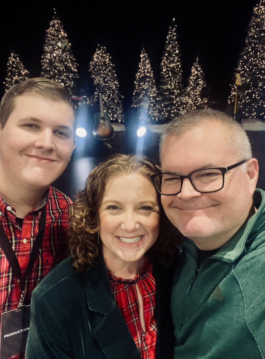 megangist's tweet photo. Our favorite Christmas tradition…Candlelight Christmas Eve service at @LPConnect! From Manger to Majesty! ⭐️ #lpchristmas https://t.co/3P2zJGPVBV