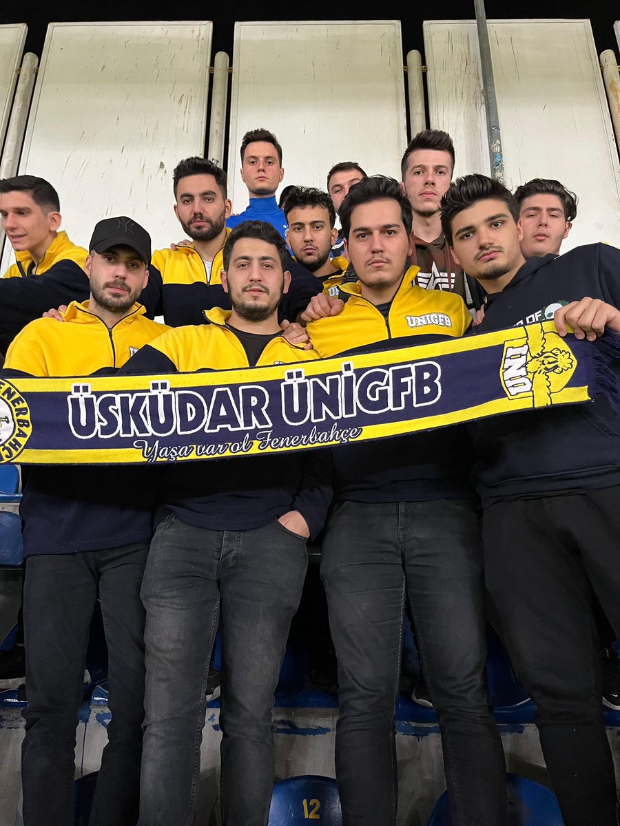 UskudarUNIGFB's tweet photo. HER ZAMAN HER YERDE EN BÜYÜK FENERBAHÇE!
#UNIGFB

FENERBAHÇE’mizi galatasaray maçında yalnız bırakmadık.
📍KADIKÖY https://t.co/Ap1qMO9VuN