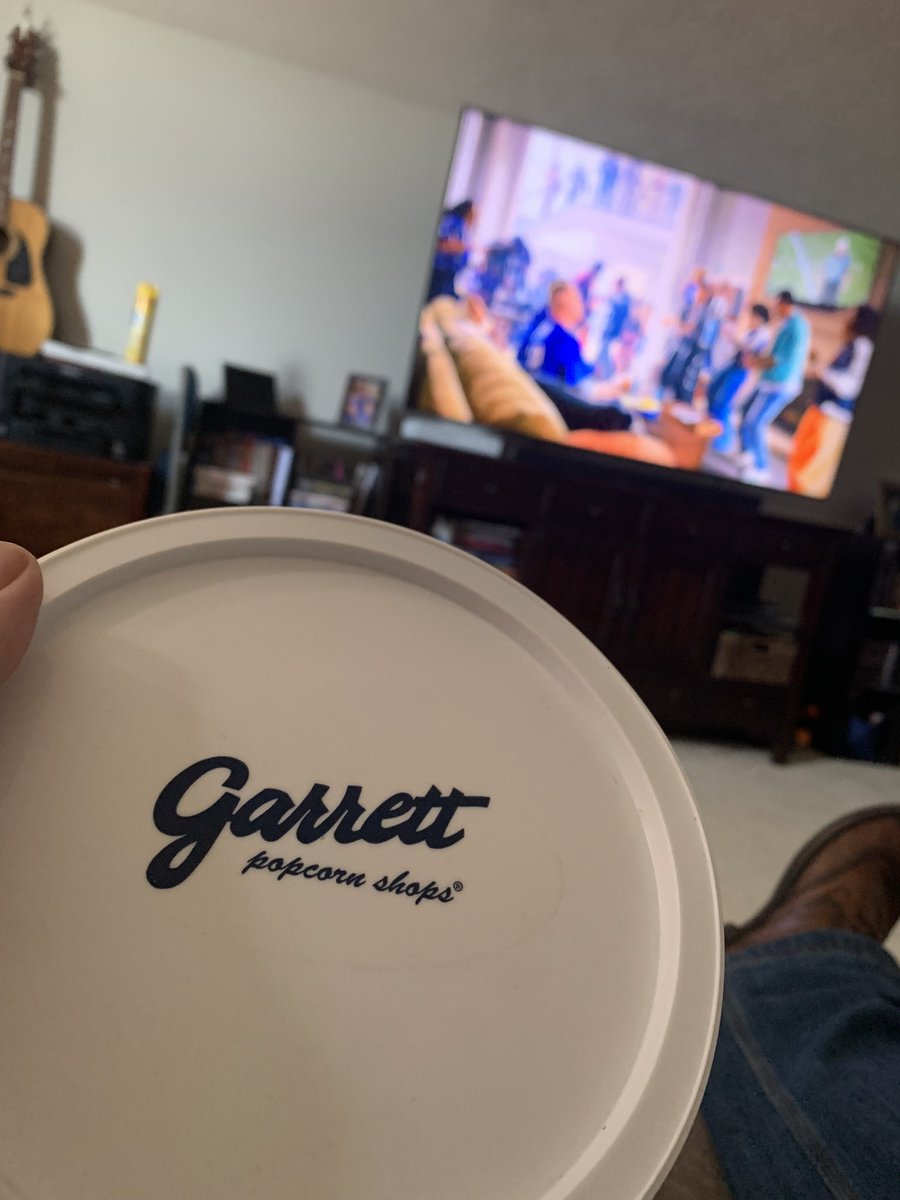 theroyadcock's tweet photo. Enjoying a Christmas gift from one of our #servpro locations in #chicago 
Love some @GarrettPopcorn https://t.co/cqj8Hei4No