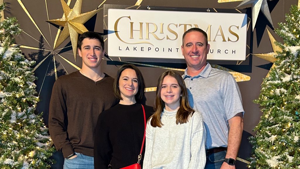 KelliCrossland's tweet photo. Christmas Eve 2023
#lpchristmas https://t.co/Ur606bekCs