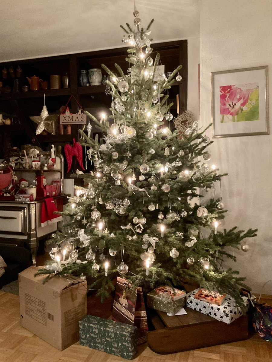 ThomasSausen's tweet photo. Merry Christmas! Happy Holidays! 🎄🎅 https://t.co/Yz6LEr7utI