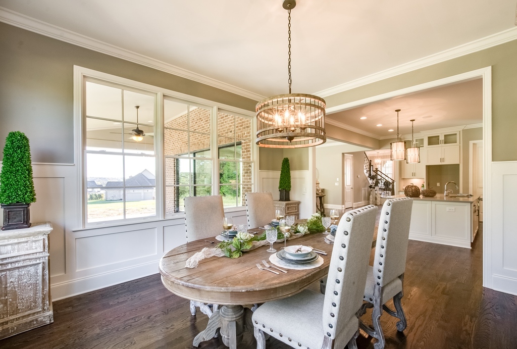 Deck the halls and set the table! 🍽️

This Woodridge home is ready to host the perfect holiday dinner! Here's to creating cherished memories in your home this holiday. 

📸 @360nash

#woodridgehomes #nashvillebuilder #homebuilder #customhomes #nashvilletn #newconstruction