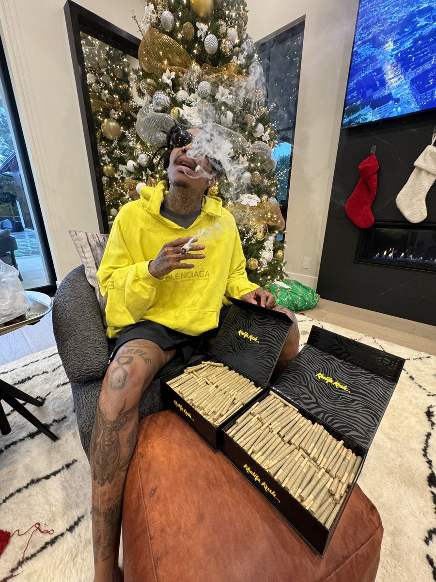 Wiz Khalifa tweet media