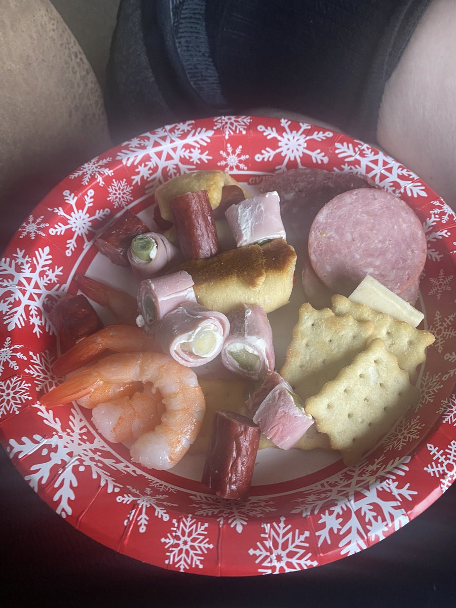 CarmeliteNick's tweet photo. Pre-game meal! Which game!? #Lions
#golions
#DetroitLions
Ps. A lot of #Vension on that plate. https://t.co/t0pgp6BrQ5