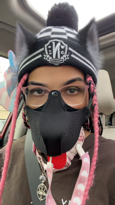 christmas time is the best time!!! merry christmas everyone!!!!!!! https://t.co/DcKTmcTgzu