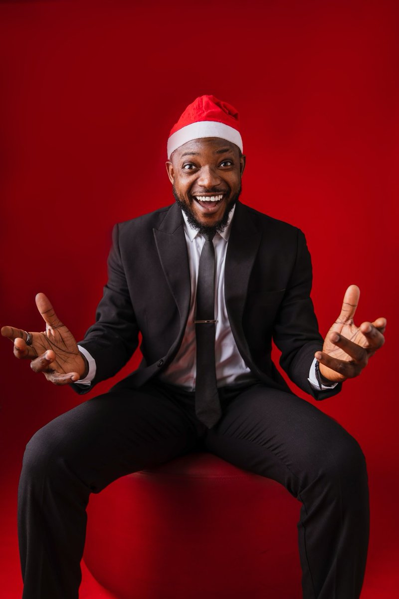UBAGroup's tweet photo. Caption Contest Alert! ๐ธ
We've got a jolly man and we want your creative captions. Reply with your best caption and the winner wins 5k airtime.
#AfricasGlobalBank #DecemberWithUBA https://t.co/N2EWKaMdrn