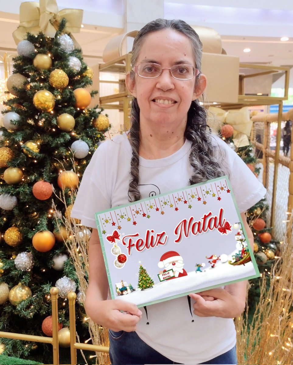 RosaBranca12's tweet photo. "Neste Natal , espalhe sorrisos e abraços como presentes " 
Feliz Natal! 🎅🌲🙏🏻🎁❤️
#FelizNatal #RosaBranca12 https://t.co/Iz9dMDkaTz