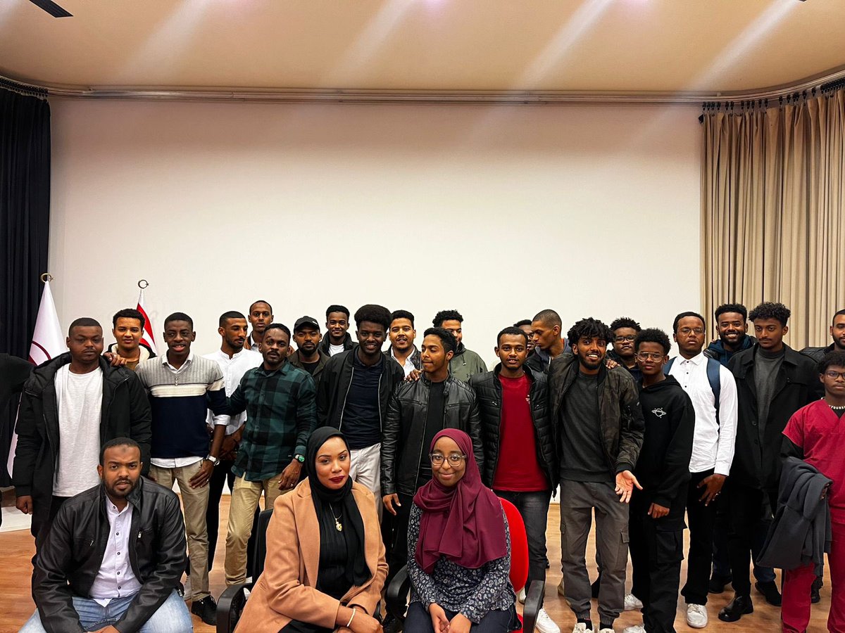 بسم الله الرحمن الرحيم 

وبعد:
اتحاد الطلاب السودانيين في جامعة الشرق الادنى:
يتوجه اعضاء اللجنة التسييرية للاتحاد بالشكر لكل من حضر الاجتماع الاول للجمعية العمومية لاتحاد اللجنة التسييرية.
سائلين المولى عز وجل ان يوفقنا جميعا لما يحب ويرضى.

المكتب الاعلامي