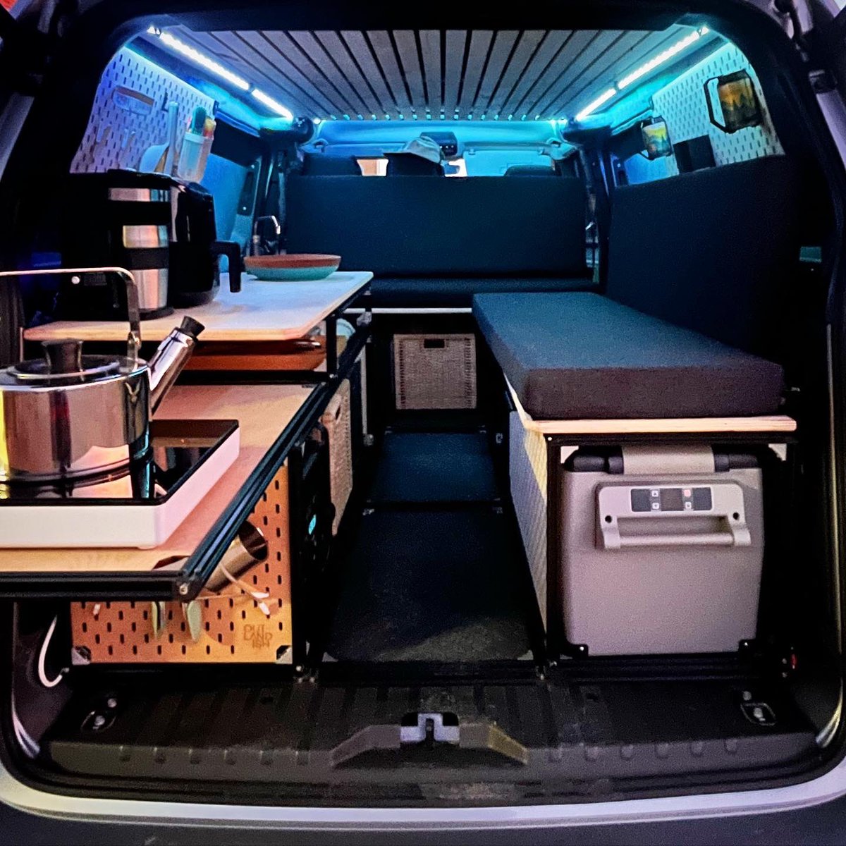 maxreestore's tweet photo. And that’s a wrap 🙏🏼

Thanks for the lovely feedback on the new camper layout 🙏🏼

#camper #campervan #microcamper #vanlife #accousticpanels #electriccamper #vwidbuzz #caddycamper #berlingocamper #buzzcamper #vwcamper #vwcampervan #outlandishcampers @vwcv_uk_media @outlandishcamp https://t.co/cY4rMN7CG8