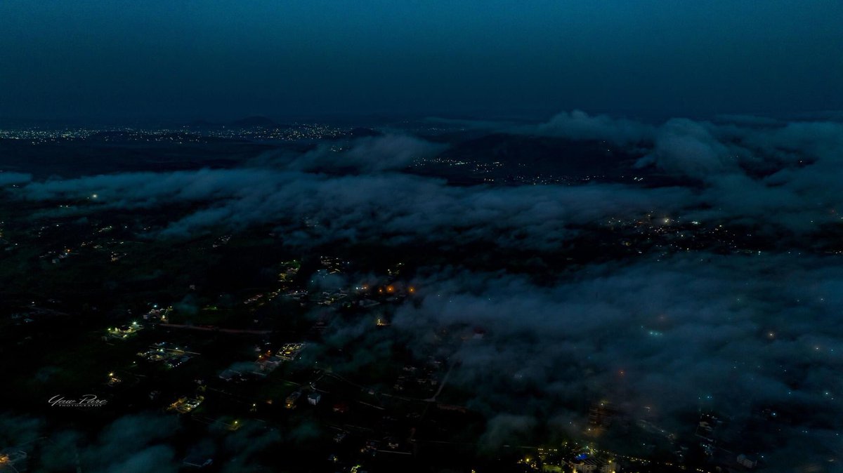 yawparephoto's tweet photo. Sunrise views of Accra from the Aburi hills.
#accrabynight #aburi #peduase #beautifulghana #excitingviews https://t.co/UL9ChJSwiS