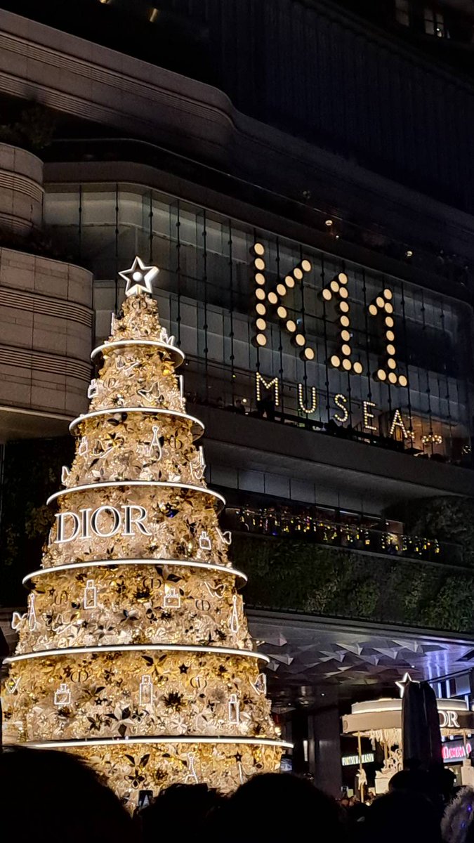 TCK_kiu's tweet photo. Christmas ～ https://t.co/tvvb6Jvhg1