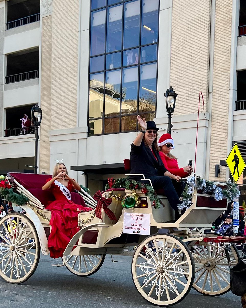 The #RaleighChristmasParade is always my favorite way to kick off the holiday season! I had the BEST time today celebrating with the capital city!  I love you Raleigh🫶🏼   I received the most compliments on this gorgeous RED gown provided by #shopmckenziejades
<a href="/mckenziejades/">Shop McKenzie Jade’s</a>