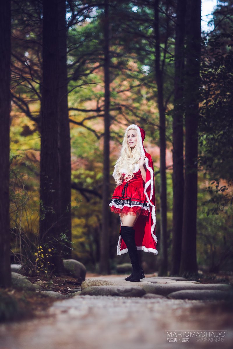 May the warmth of this festive season fill your hearts with joy, the glow of love illuminate your path, and the melody of laughter echo through your home. 🎅
Wishing you a Christmas filled with endless blessings and cherished moments. 
Merry Christmas! 🎄❤️🎊🎉🍾
#merrychristmas