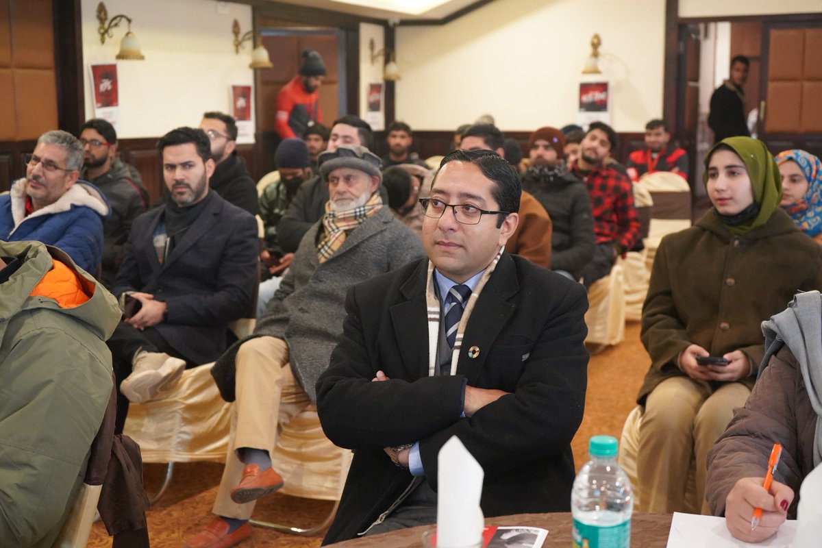 Glimpses from our AGM on 24th December, 2023
#TogetherWeCan #Hussaininspires #whoishussainkashmir #whoishussain