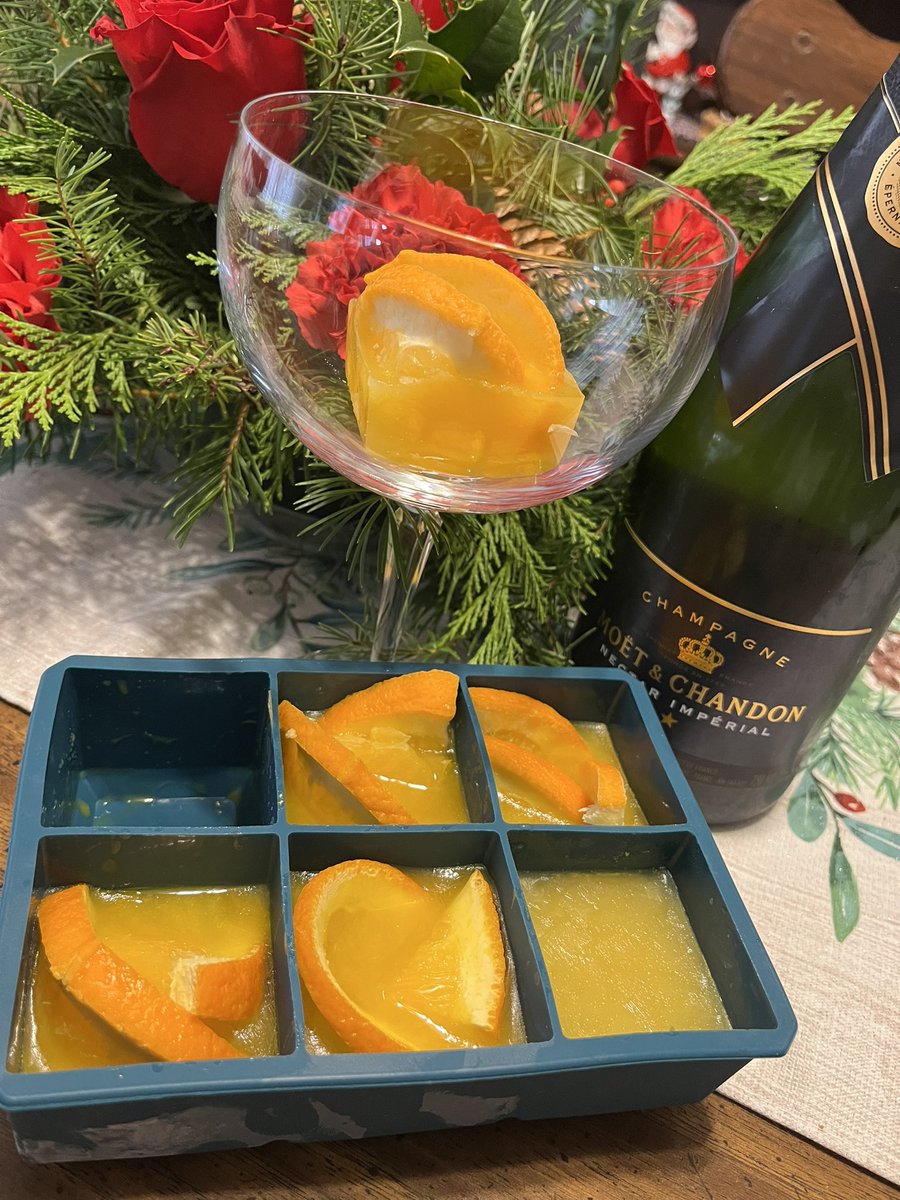 jml8682's tweet image. Fantasy football playoffs pair well with @moetchandon! Cheers! #MoetMoment #MerryChristmasEve