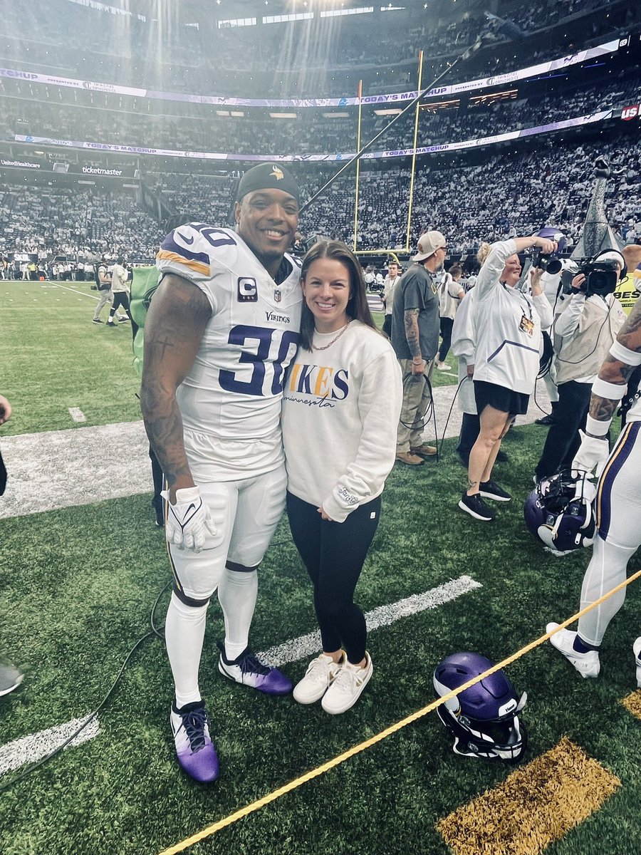 <a href="/cjham28/">CJ Ham</a> #ProBowlVote