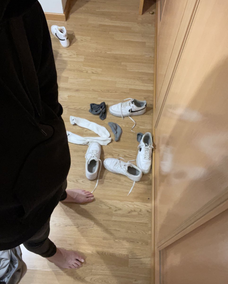 Alpha_DiabloMad's tweet photo. Merry Christmas with your favourite views, subs!
Santa is going to bring you socks and sneakers from your alpha… ¡HO HO HO! 🎅🏼👟🧦…
#alpha #findom #alphafeet #alphasocks #alphasneakers #cashsub #cashslave #domination #MerryChrismas #subs #submissive #feetworshi̇p #taxday https://t.co/ofWRIE0qjt
