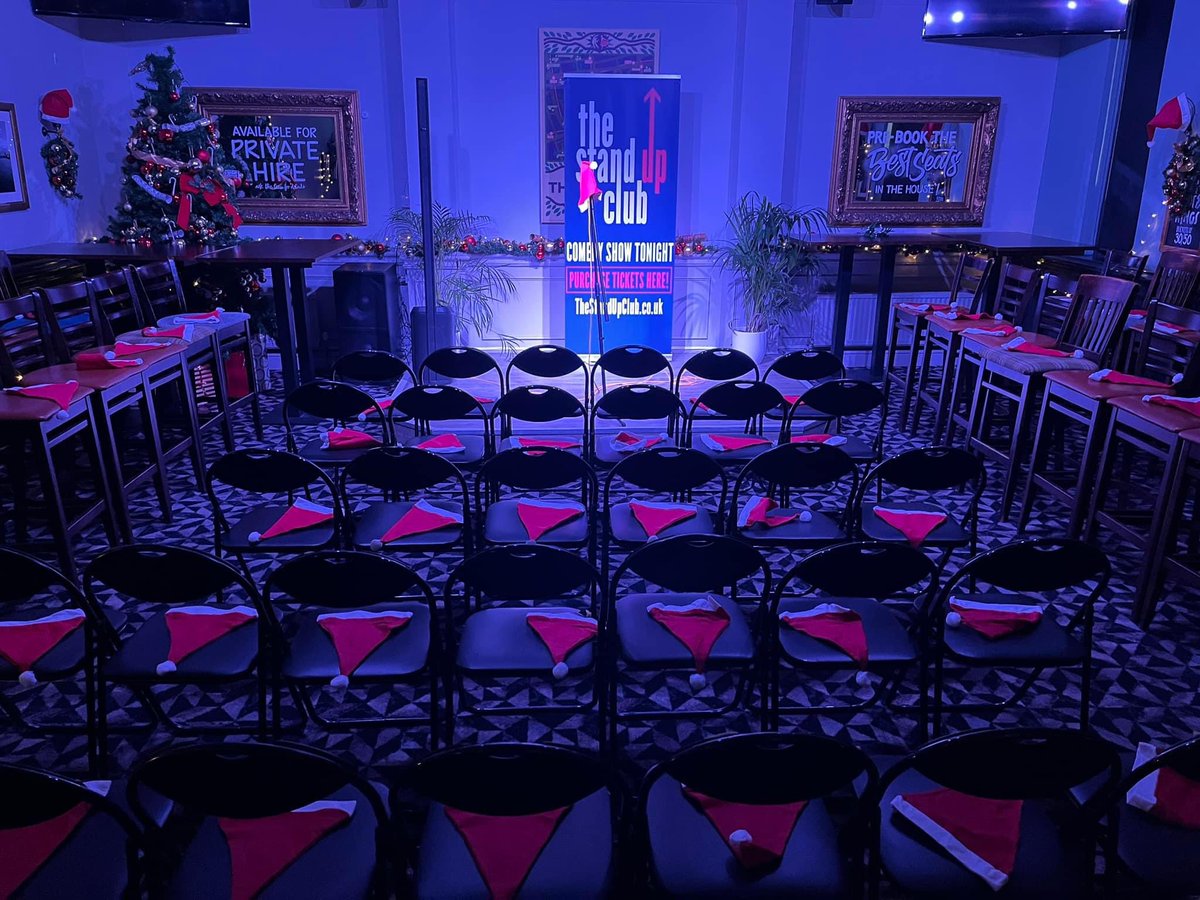 JokesWithMark's tweet photo. Was meant to be performing to 100 snowmen but accidentally left the heating on https://t.co/nULH4PKbT1