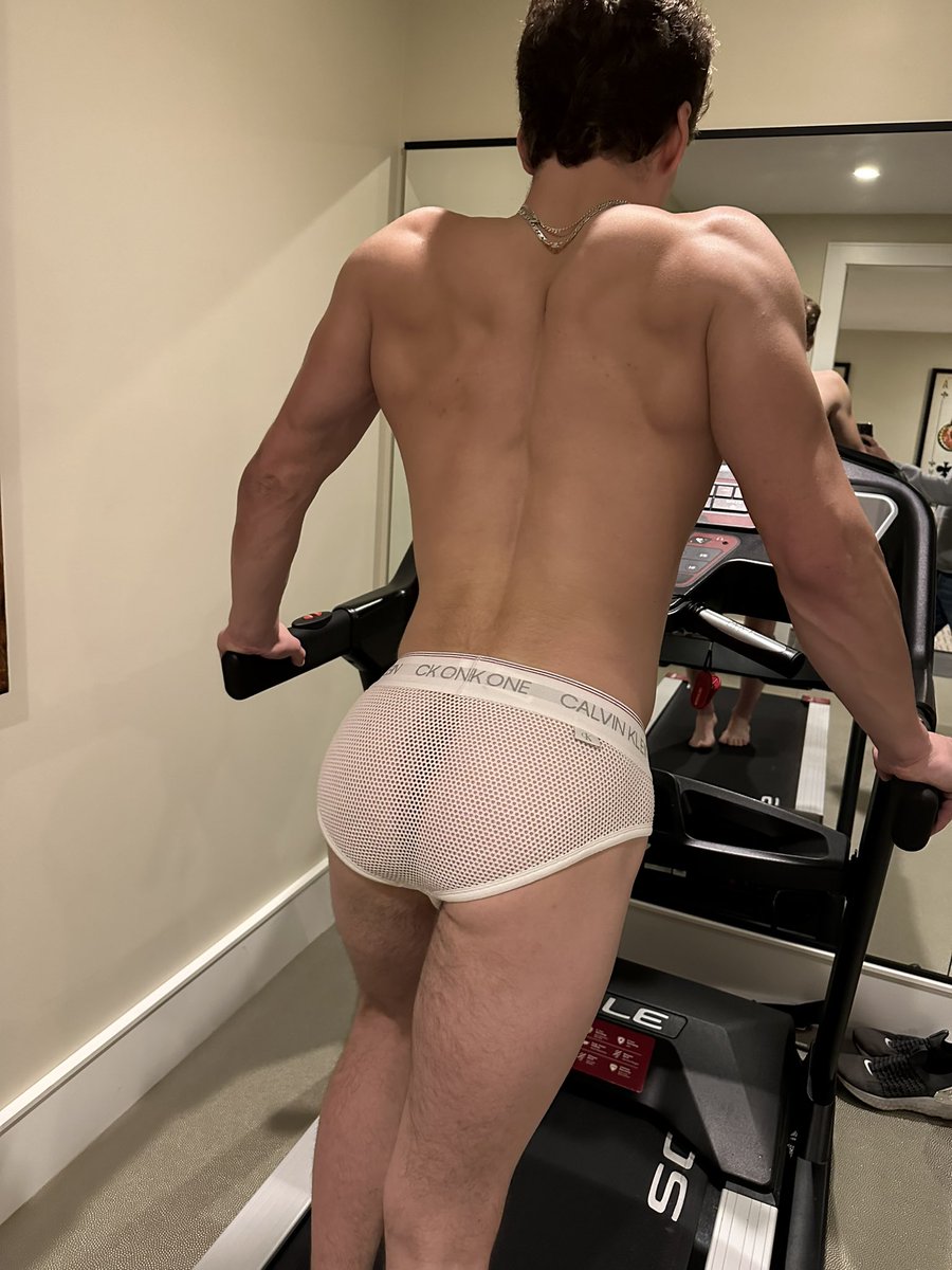 zachary01306057's tweet photo. Merry Christmas Eve🎅🏼🥵
#hotjock #tightywhities #fitbutt #hotmodel #ALPHA #thick #musclegod #worship #back #dorito 
Link in bio 🔗 https://t.co/CI2XY9hhfq