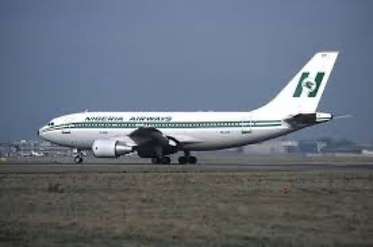 Story of the first Plane ✈️ Hijack that happened in Nigeria 🇳🇬.

Yes a plane was once hijacked in Nigeria and it’s happened On October 25, 1993. 

Open and read 

Retweet to educate someone