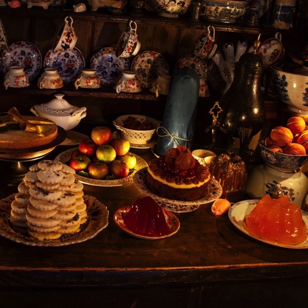 At dusk on Christmas Eve, the results of Rebecca’s labours in the kitchen are revealed at last for all to admire in a magnificent display upon the dresser in anticipation of the great day itself.