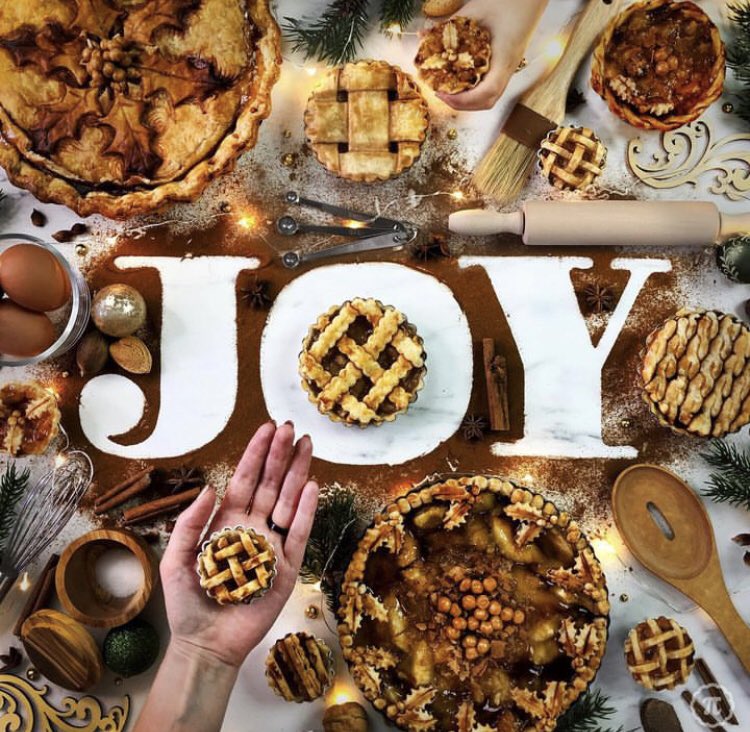 Merry Crustmas from my family to yours! #merrycrustmas