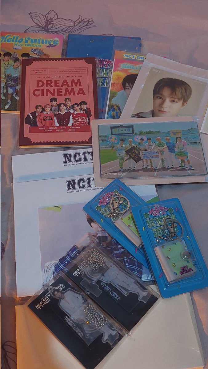 mesmerizesm's tweet photo. [HELP RT] WTS NCT 127 NCT Dream

Halo semua, luna is here! mau stop collect aku jual under 100-200k aja atau mau offer sesuai kalian mau juga boleh karena udah ngga tau harga pasarnya since udah stop collect dari lama.

#wtsnct127 #wtsnctdream #nct127MD #nctdreamMD https://t.co/4P36GMFYFP
