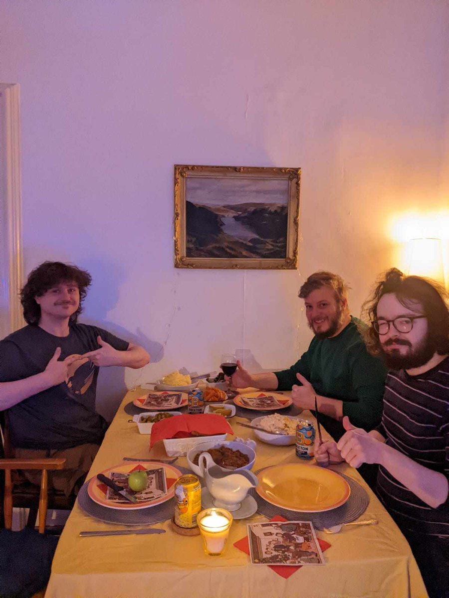 Christmas Eve dinner with the besties 🫶