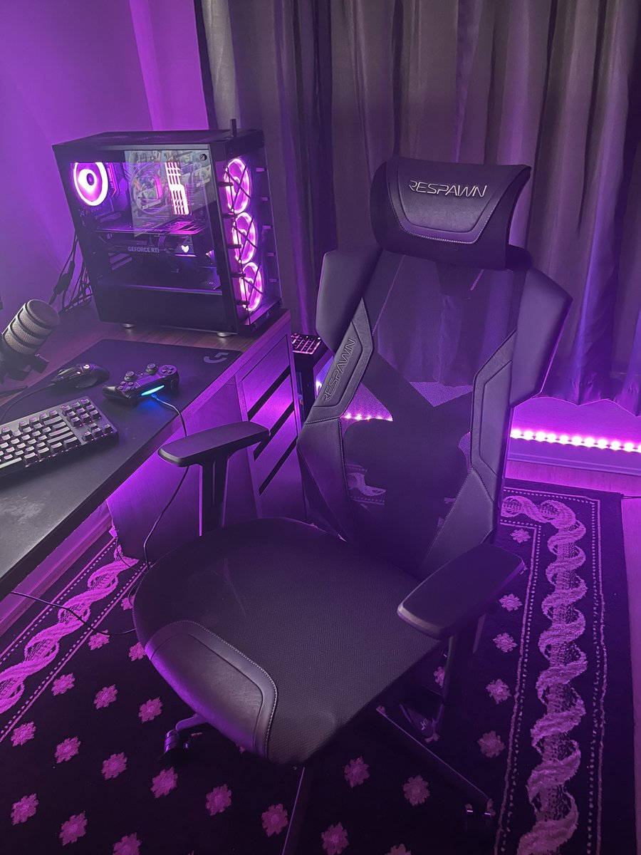 TollyGaming's tweet photo. Merry Christmas to me #upgrades #twitch #streamer #EscapefromTarkov https://t.co/Ch8Mb8kZZo