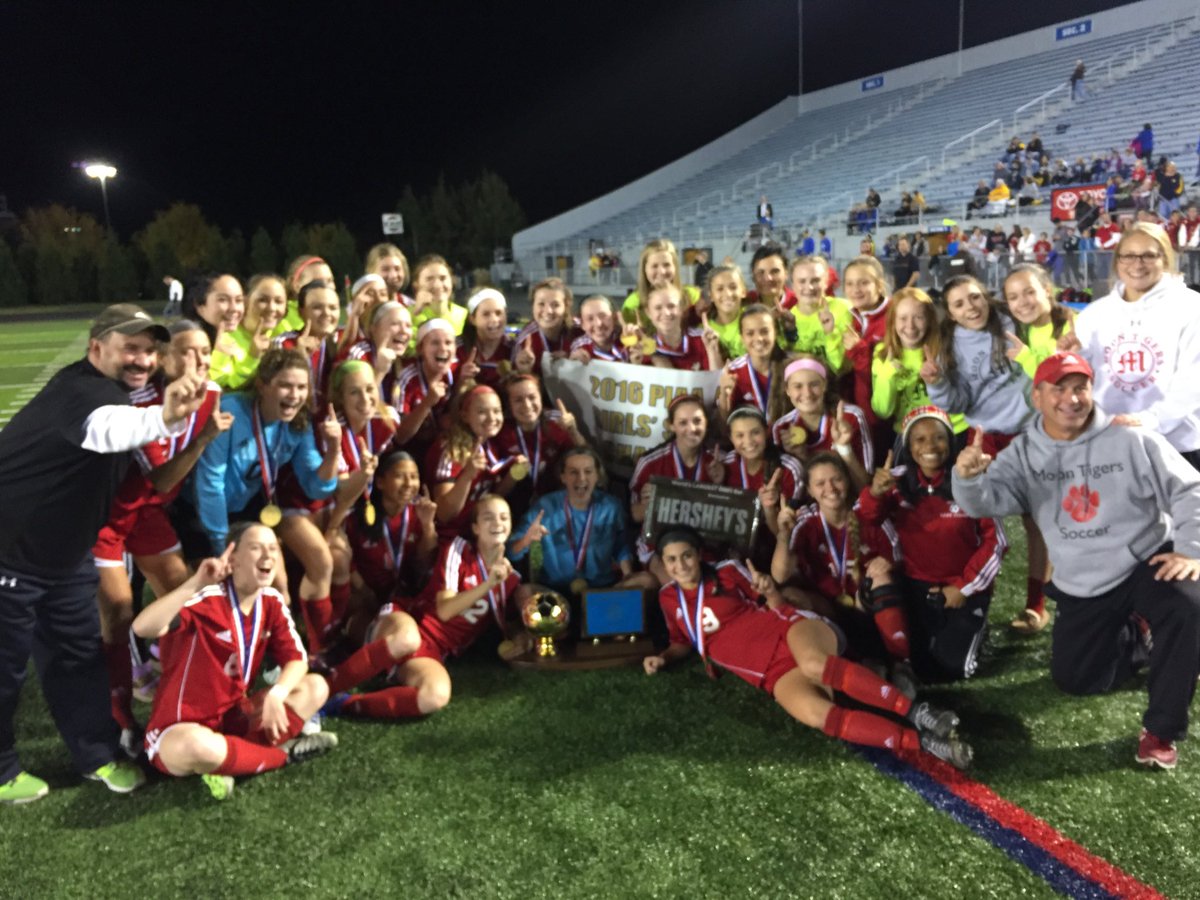 Moon Girls Soccer tweet media