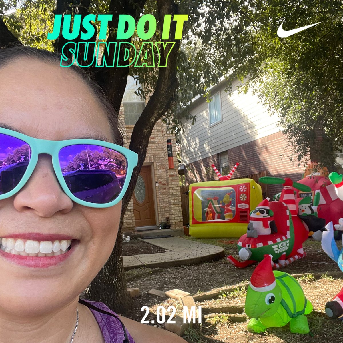 The #grinch was playing on tv 📺 during my <a href="/therunchat/">#RunChat</a> Christmas Eve run #runchathunt