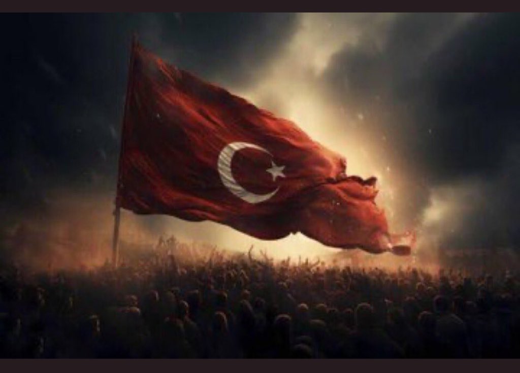 “Korkma sönmez bu şafaklarda yüzen Alsancak “
Peygamberin Sancağı yere düşmez bu millet bir ölür bin dirilir. Kışı geçireceğiz ama yediğimiz ayazı asla unutmayacağız. 
La Galibe İllallâh🤲🤲🤲