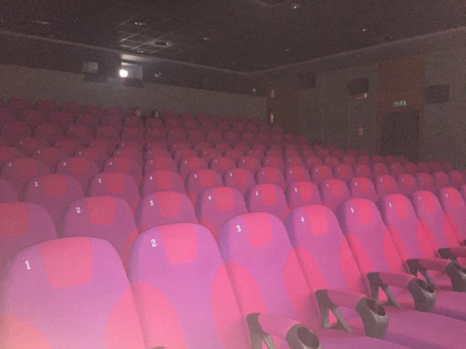 NinniGiulia's tweet photo. 24 dicembre di 7 anni fa .. io voi e un cinema vuoto , mentre cercavo di colmare quella solitudine che sentivi Mattia In questo Natale , cerchiamo di fare in modo che la magia del Natale sia davvero per tutti ❤️ 🙏 https://t.co/zCfkAuNzi2