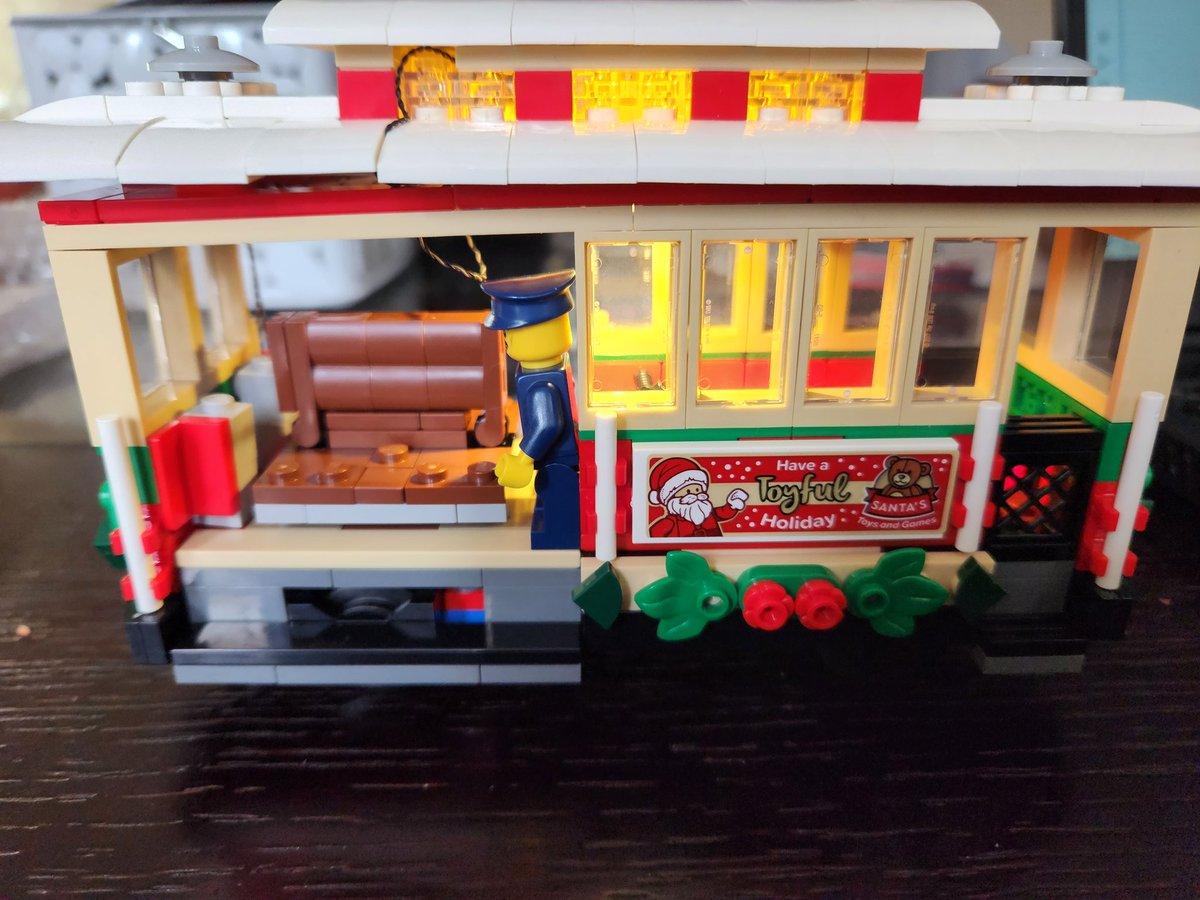 pixelelatedG's tweet photo. These #Lego #Briksmax lights are a tiny pain to get setup but once done they really do add a bit of pop to the model https://t.co/HqAwha4JcU