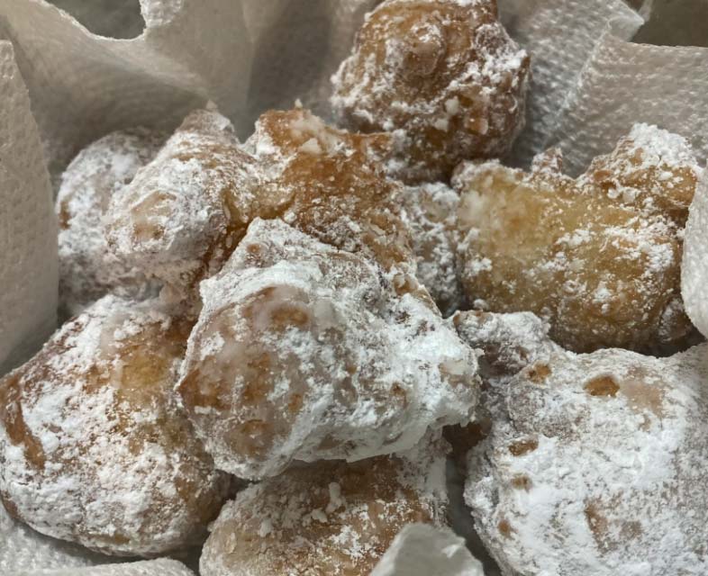 Nutty Bites Zeppoles for Day 12 of the 12 Days of Podcasting 2023 dlvr.it/T0Ygvr