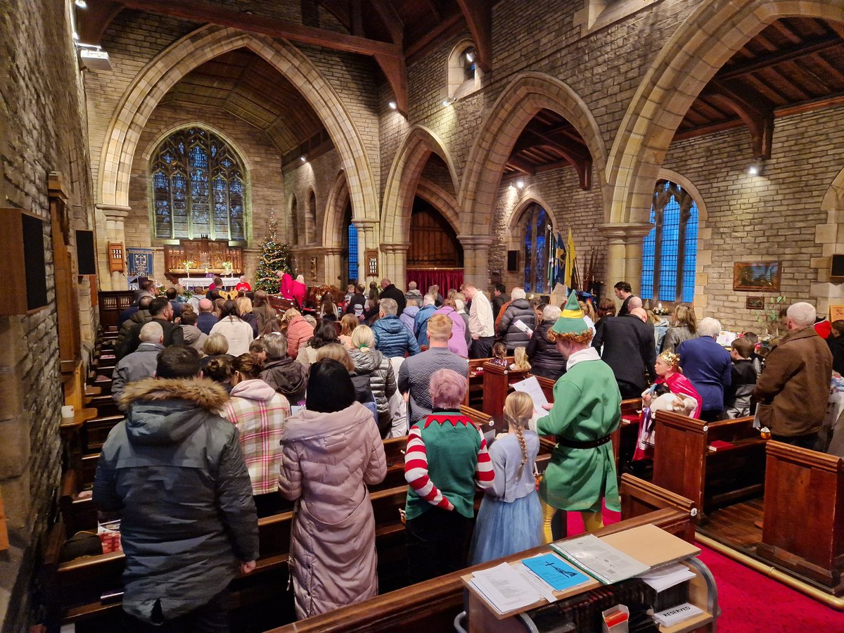 stleonardsvicar's tweet photo. What a wonderful combined Crib and Christingle service we've had this afternoon.

It was joyous to see the church so full, thank you and God bless to all that came and supported us.

A massive thank you needs to go to Peter, Maureen and Janyl for leading us in our worship 🙏 https://t.co/Z55YWGNlws