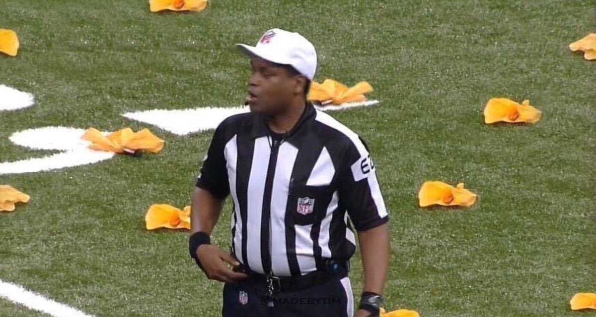 REFLOG18's tweet photo. This Browns/ Texans game https://t.co/oEpqw4swGl