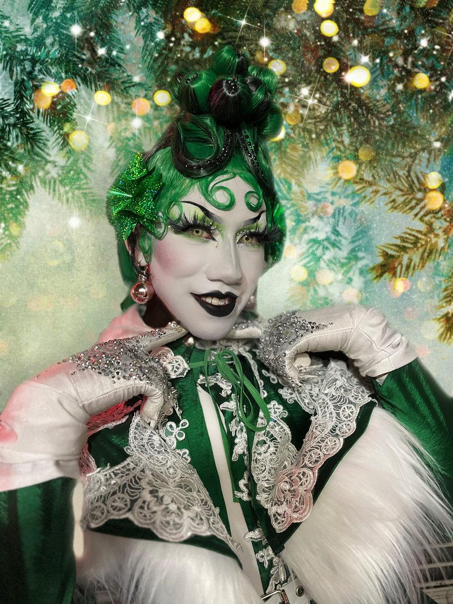 PixiePixiedrag's tweet image. Feliz Noche Buena &amp;amp; Navidad muchaches🎄🥳🎅 pásenla  lindo🎁